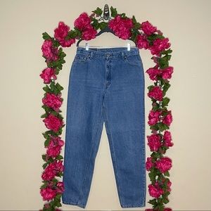 Levi’s 550 Relaxed Fit Tapered Leg Vintage Jeans